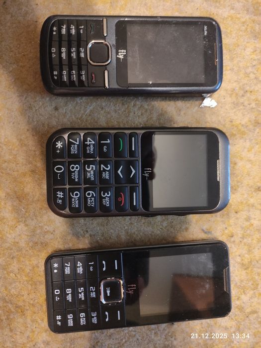 Телефон fly  кнопковий