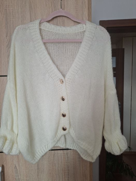 Sweterek śmietanka