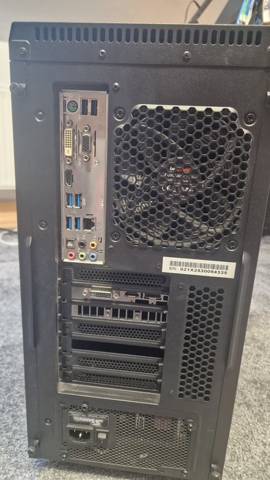 Komp i7-4770K / 16 GB RAM / 256 GB SSD + 1TB HDD / GeForce 1650