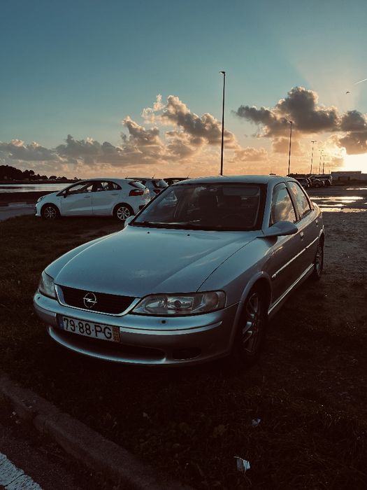 Opel Vectra 1.6 100cv