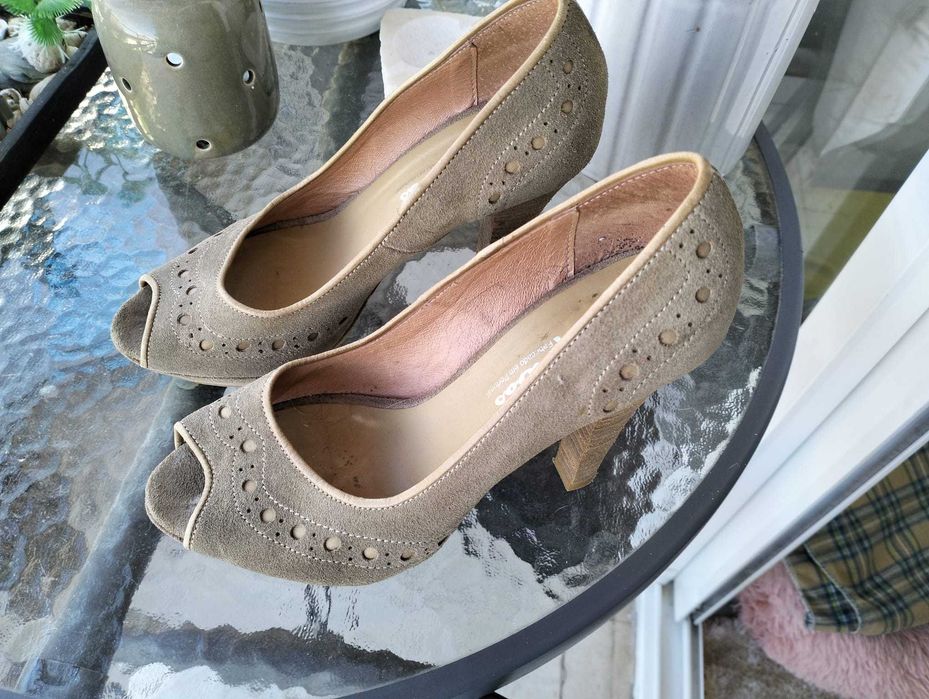 Sapatos em Pele Elegantes (Salto 9cm)
