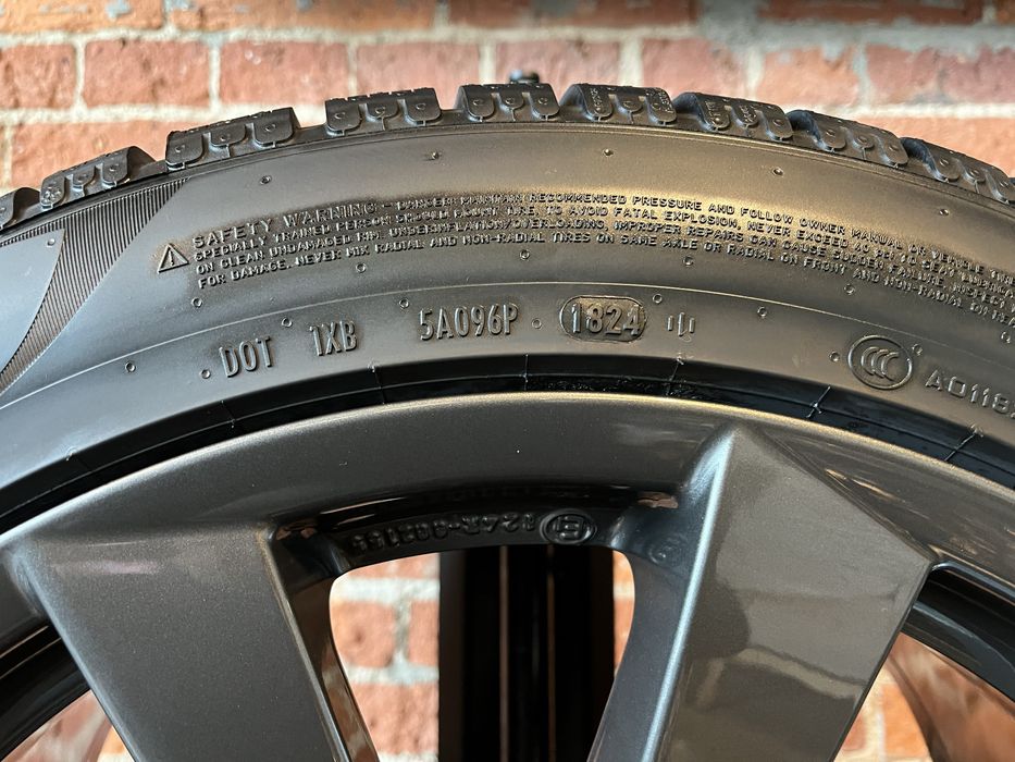 Koła Zimowe 19 Tesla Y Long Range 255/45R19 Performance 2025 Pirelli