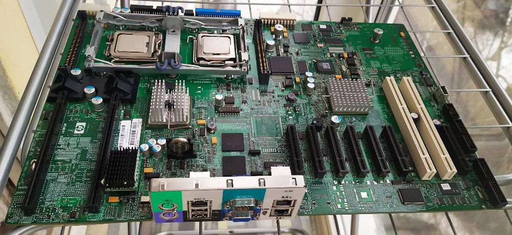 Системна плата сервера HP ML370 G5 434719-001 013046-001 013047-000