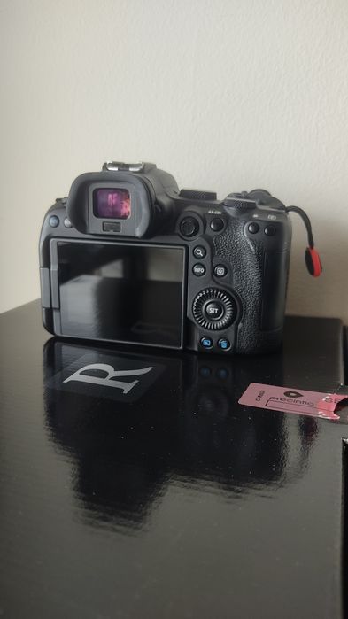 Canon EOS R6 + 50 mm RF 1.8