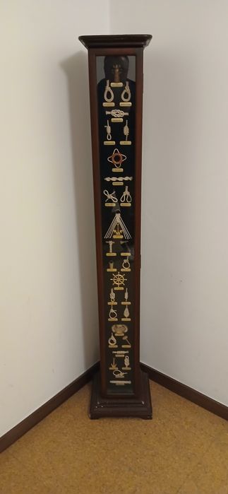 Armario nautico de pé