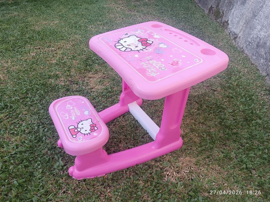 Secretaria Hello Kitty