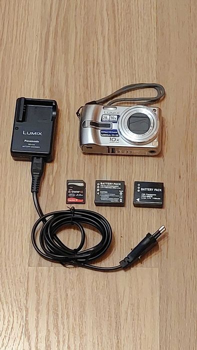 Máquina Fotográfica Panasonic Lumix DMC-TZ3 (lente LEICA)