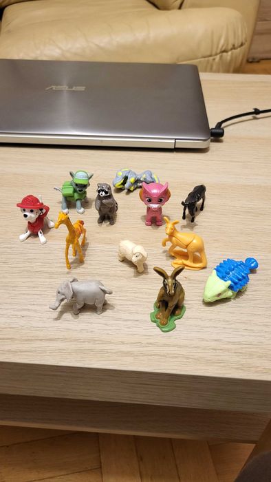 Małe zabawki dla dzieci