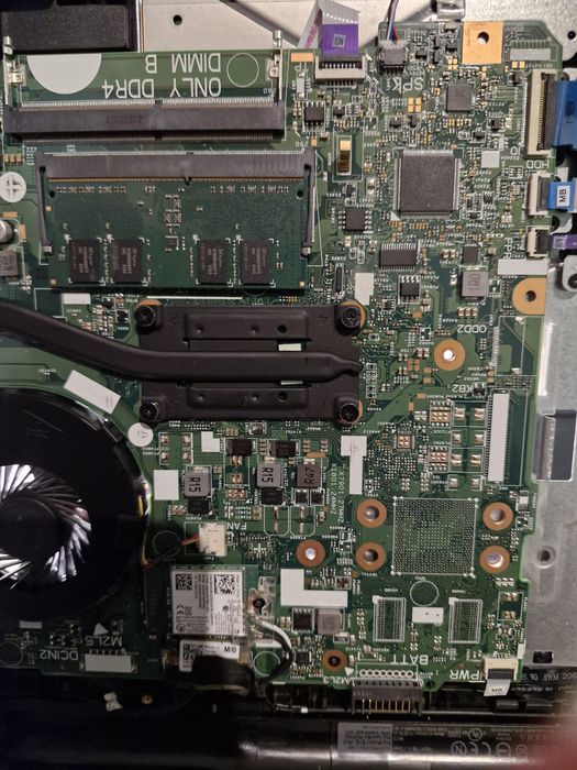 Dell Vostro 15 – Uszkodzony | Na części | Matryca, Obudowa, Podzespoły