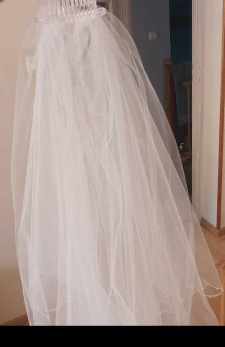 Sprzedam suknie ślubną z  welonem