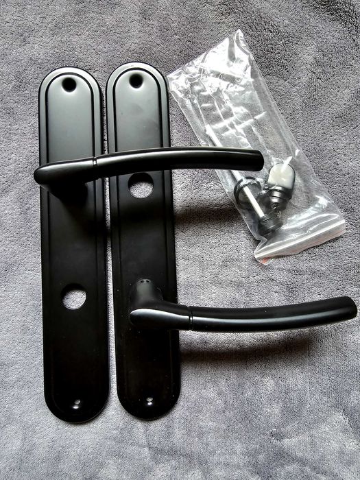 Stylowa klamka Domino PRESTO na długim szyldzie – nowa