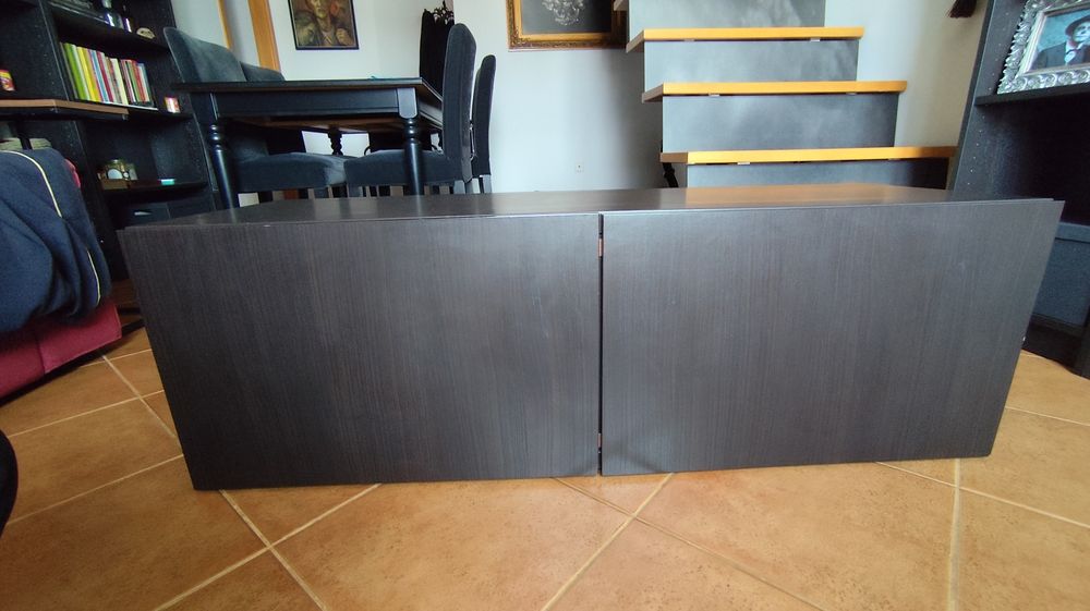 Armário com portas Bestå