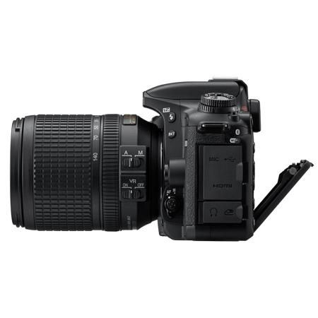 Фотоапарат Nikon D7500 з лінз.Nikon AF-S NIKKOR 18-140mm 1:3.5-5.6 GED