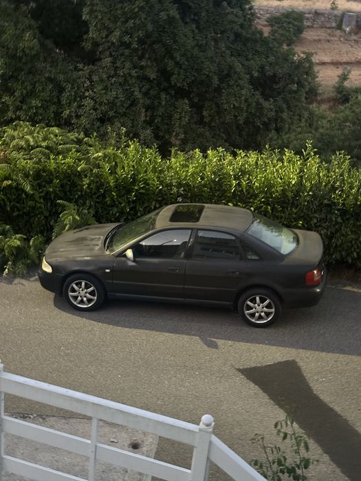 Audi a4 1999 com teto