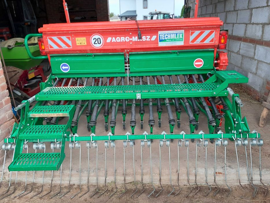 Siewnik zbożowy Agro Masz Sr 250
