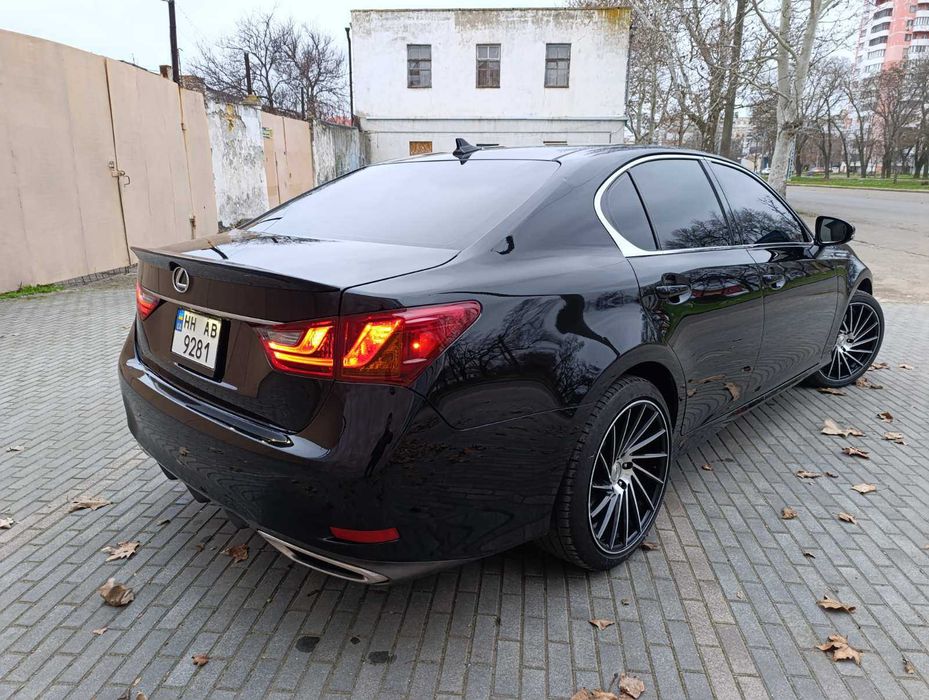 Lexus GS 350 2014 року 3.5 л. /бензин