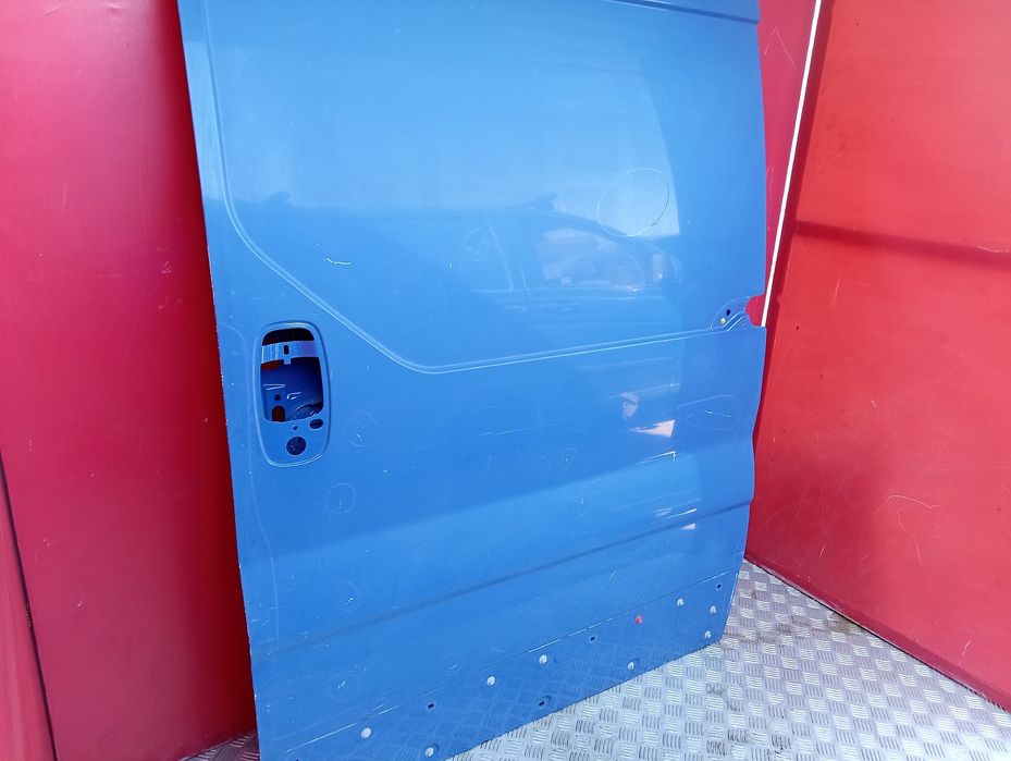 Двері бокові ліві Рено Трафік 2 Опель Віваро Дверка зсувна левая