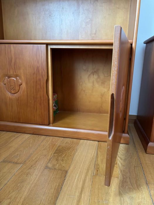 Estante/Armário de madeira de pinho tratada (boa qualidade)