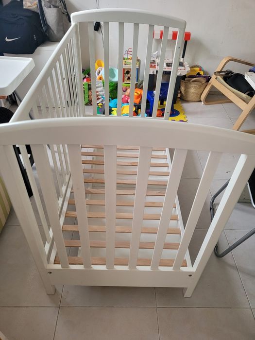 Berço Giordani modelo berço Alice de madeira