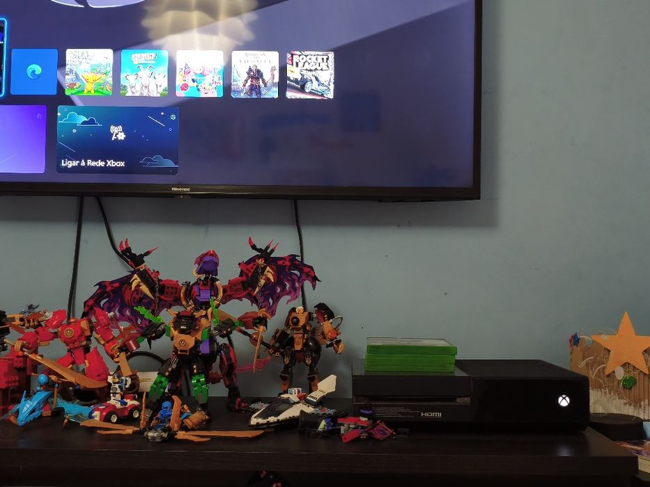 Xbox One Fat a trabalhar