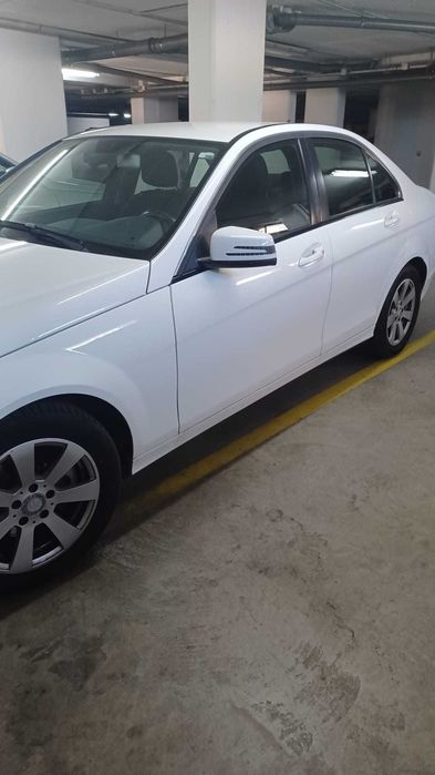 Vende-se Mercedes-Benz C200 CDI 2013