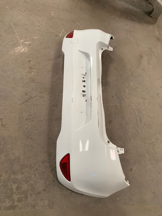 Para-choques tras Renault Clio 3 iii