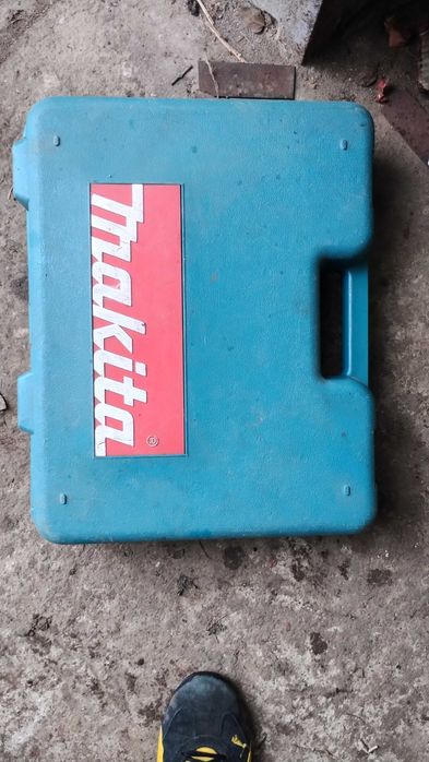 Makita 8434D wkretarka + 2 baterie