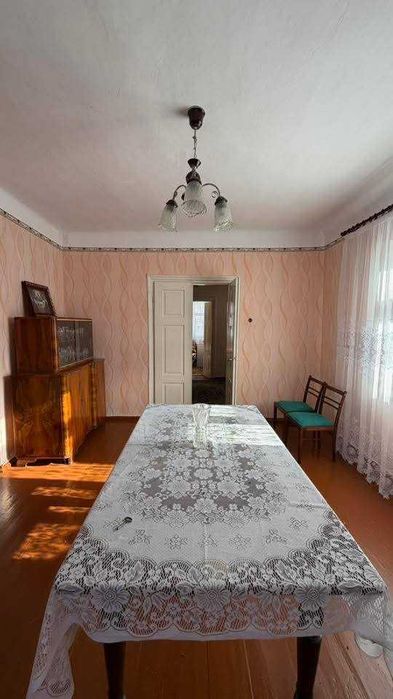 Продаж будинку біля Кременця
