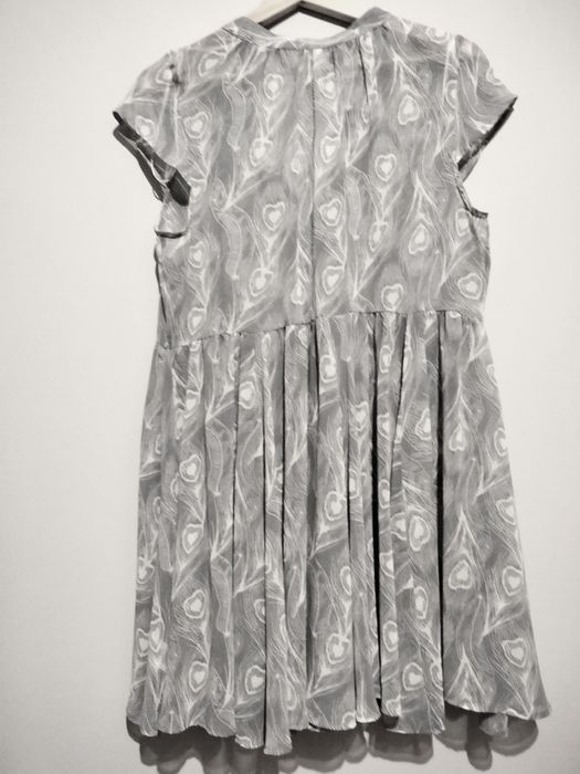 Powiewna sukienka mini lub tunika