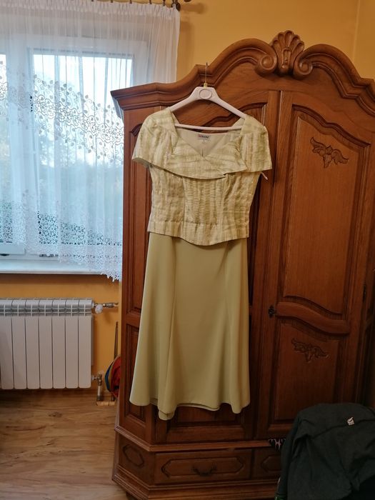 elegancka sukienka długa na wesele