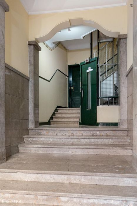 Quarto - localizado em Picoas Lisbon