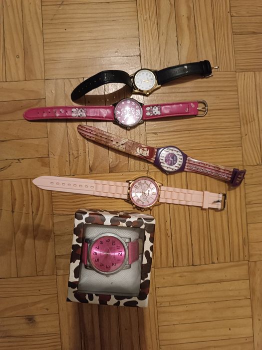 Relógios semi novos