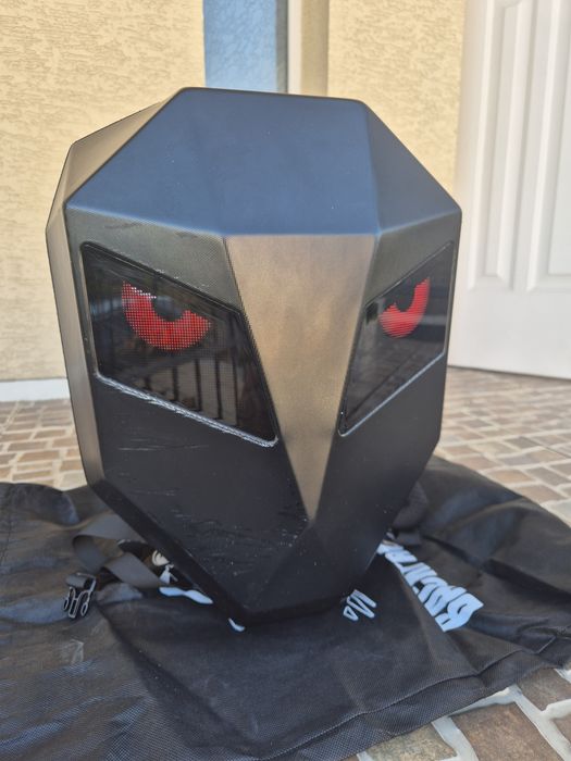 Plecak motocyklowy z wyswietlaczami LED