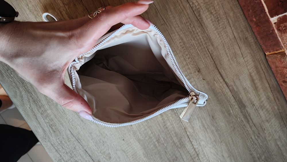 Kosmetyczka Badura, torebka do ręki biala