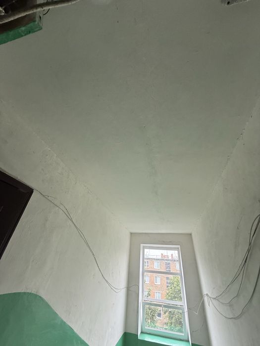 Продається 3-кімнатна квартира з індивідуальним опаленням. Центр міста