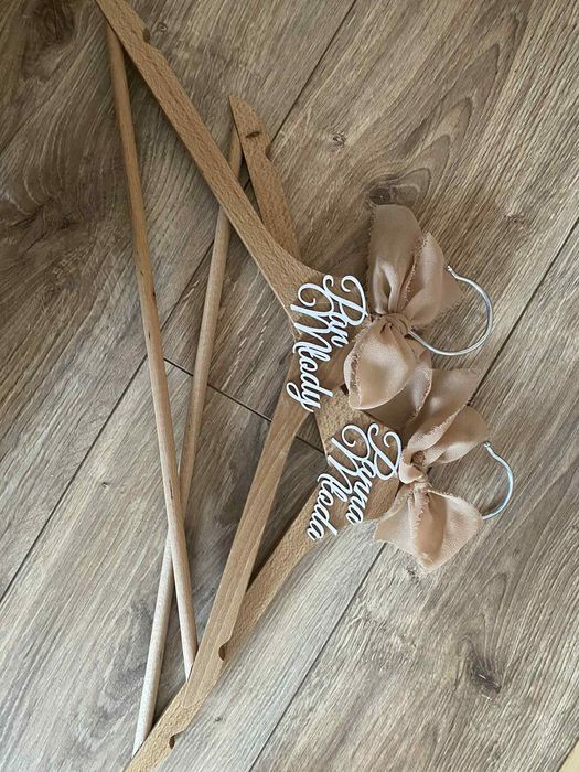 Skrzynka na koperty, skrzyneczka na obrączki + wieszaki