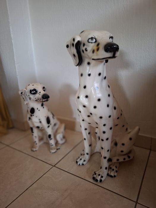 Cães em cerâmica