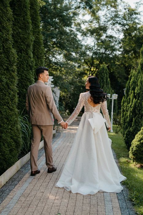 Suknia ślubna rybka z trenem