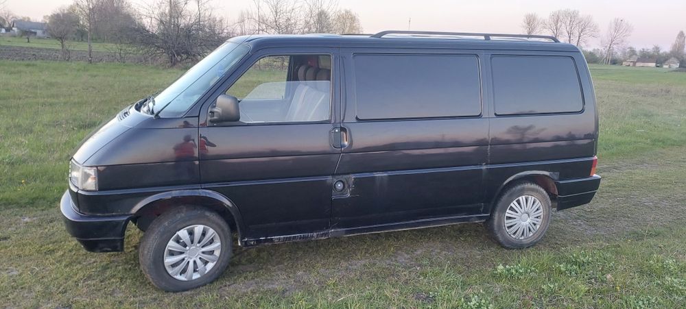 Продам VOLKSWAGEN  T4 1.9