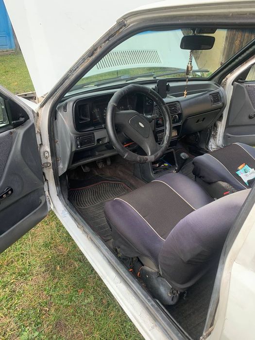 Ford Escort 1.3л
