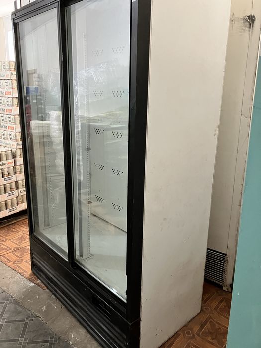 Продам холодильный шкаф, холодильная витрина двухдверная
