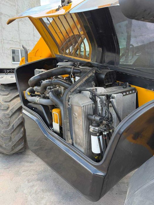 Продам навантажувач JCB 536-70 Agri super
