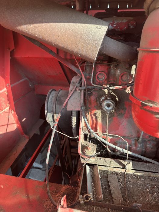 Комбайн Massey Ferguson 186
