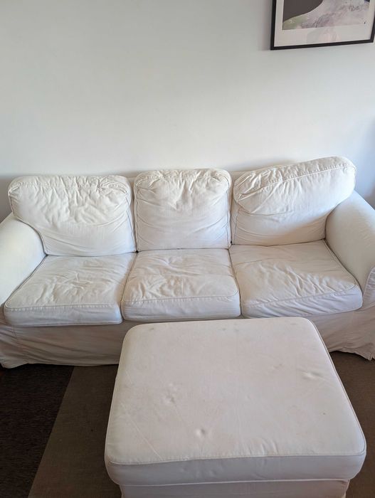 Sofá branco do IKEA