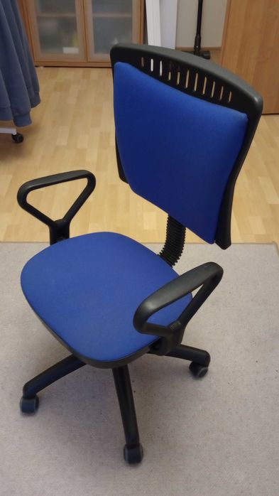Krzesło komputerowe/fotel na kółkach regulowany, niebieskie stan bdb
