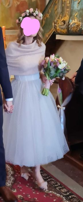 Sprzedam sukienkę midi Karolina Kusy