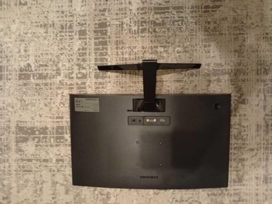Monitor Samsung C24F396FH