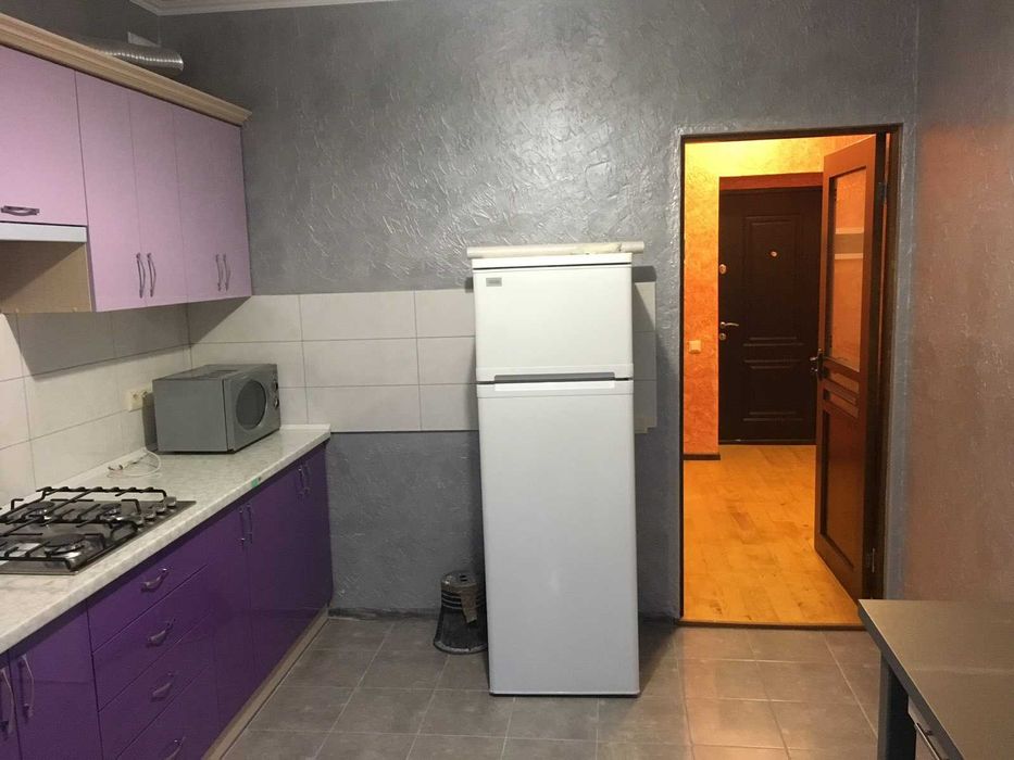 Оренда 2к по вул Довга