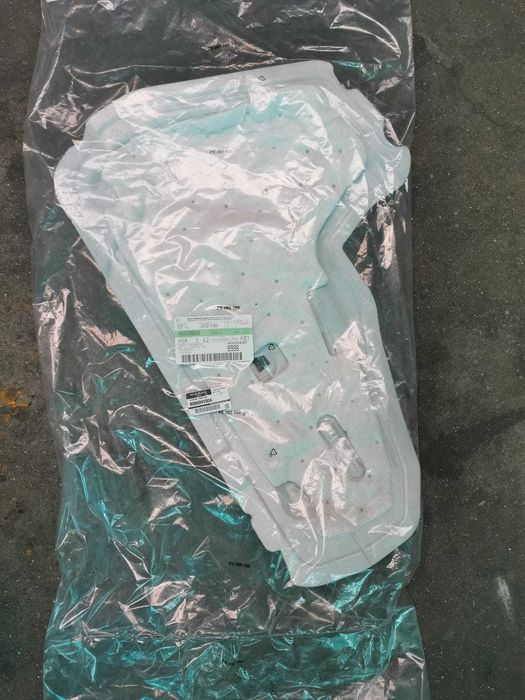 Insonorizador porta frente direita - NOVO - Nissan Qashqai