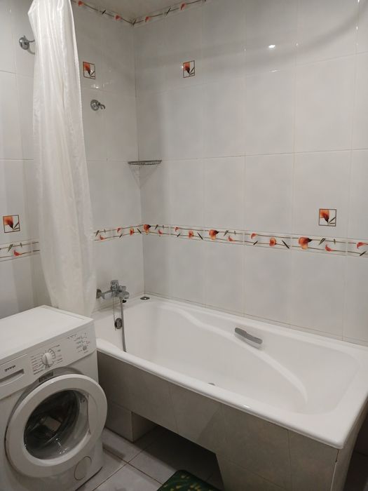 Просторная квартира в свежем доме рядом с парком Победы